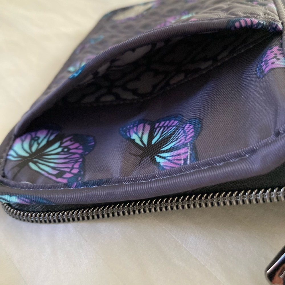 Lug Butterfly Wristlet - Picture 8 of 11